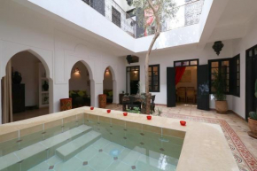 Riad XCIX, basin, 3 bedrooms in Medina excluded